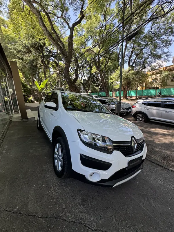 Mira esta publicación de Renault Sandero 2017 en Motordil
