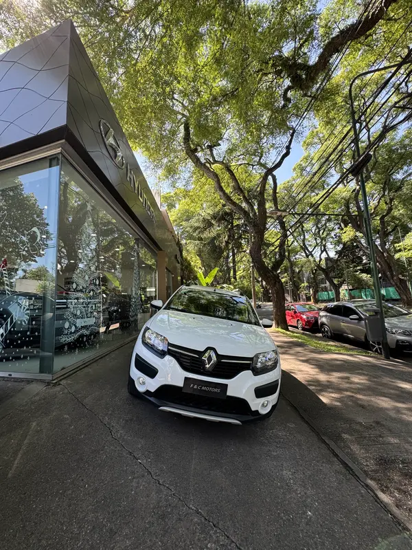 Mira esta publicación de Renault Sandero 2017 en Motordil