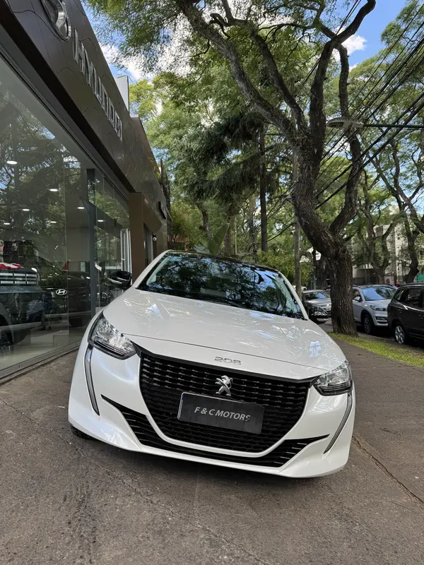 Mirá esta publicación de Peugeot 208