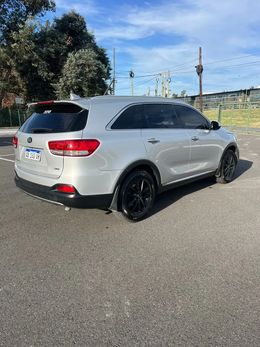 Mira esta publicación de KIA Sorento 2017 en Motordil