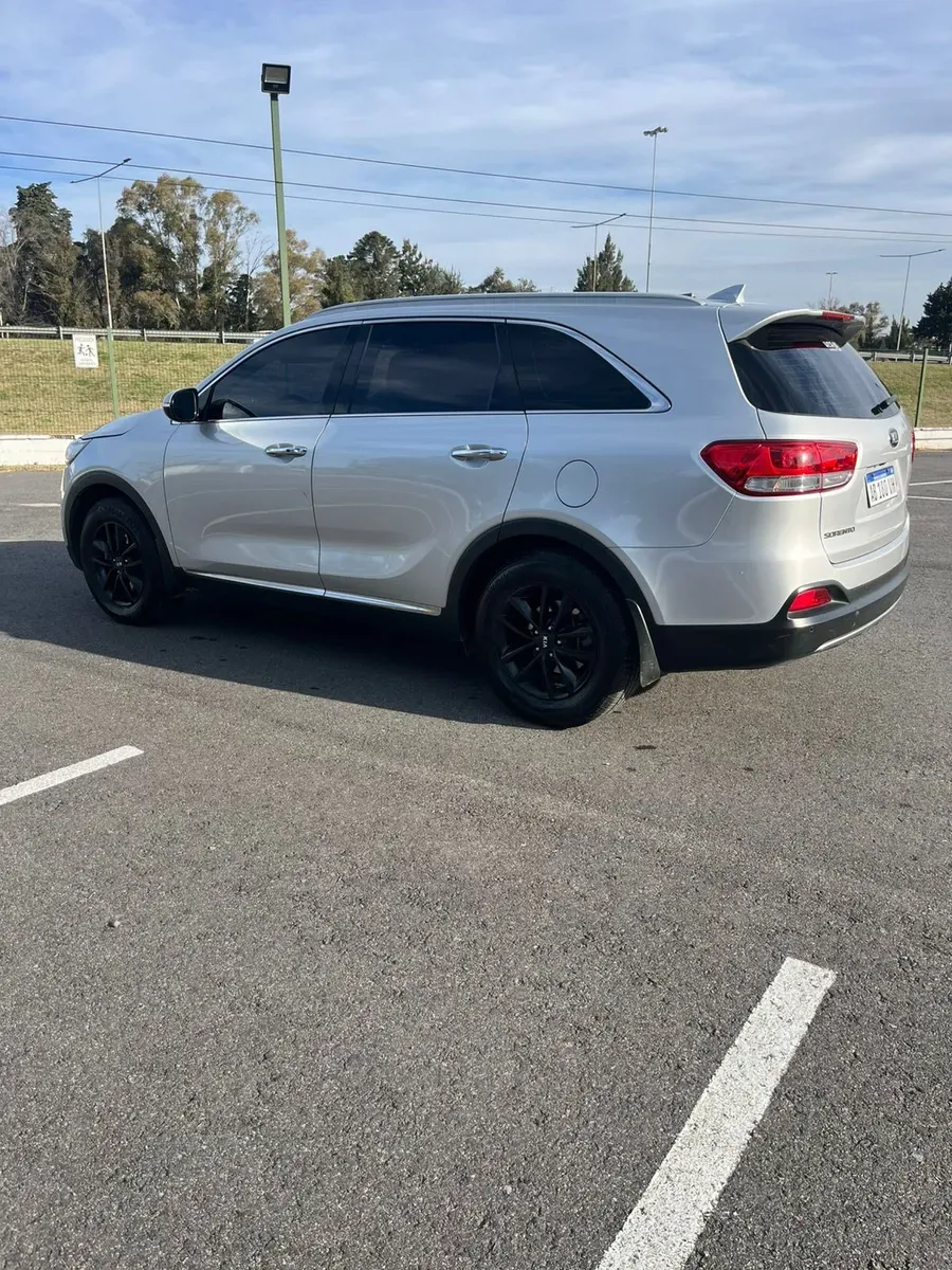 Mira esta publicación de KIA Sorento 2017 en Motordil
