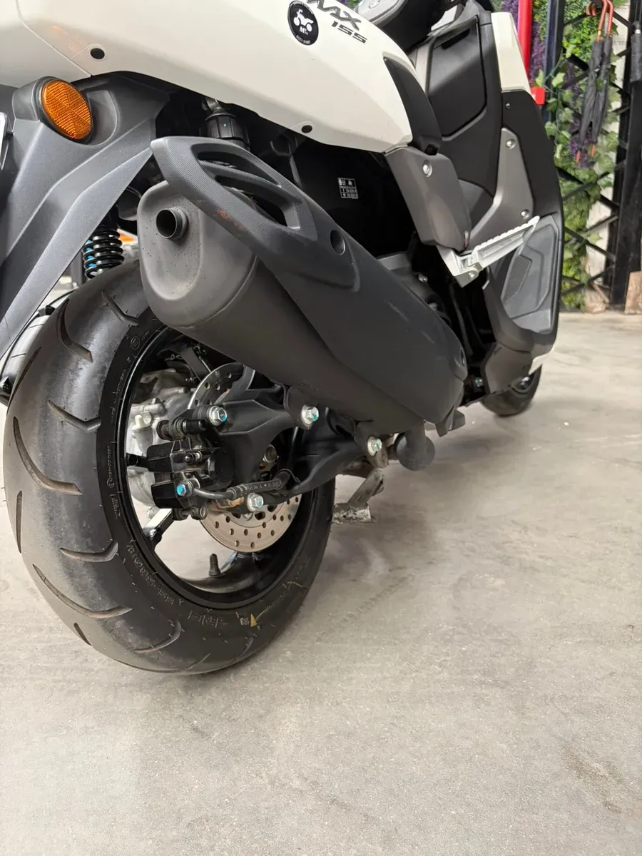 Mira esta publicación de Yamaha 155 Nm X 2024 en Motordil