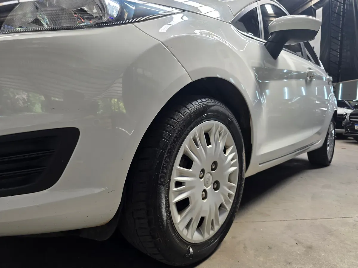 Mira esta publicación de Ford Fiesta 2017 en Motordil