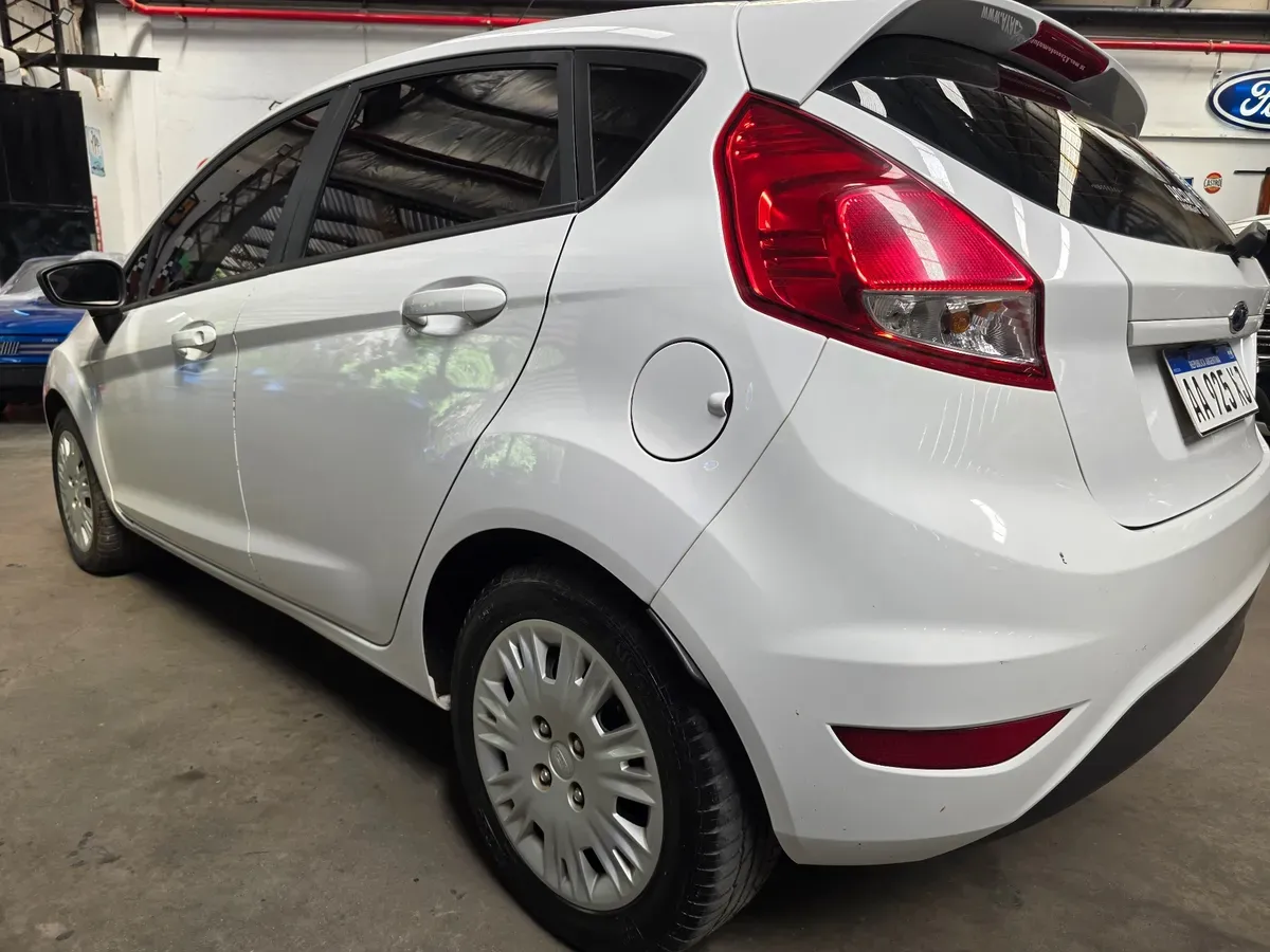 Mira esta publicación de Ford Fiesta 2017 en Motordil