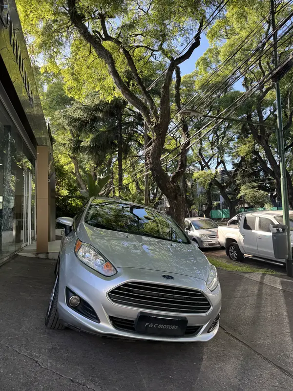 Mira esta publicación de Ford Fiesta 2014 en Motordil