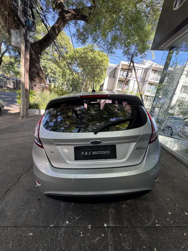 Mira esta publicación de Ford Fiesta 2014 en Motordil