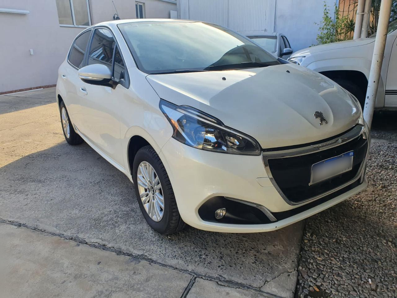 Mira esta publicación de Peugeot 208 2018 en Motordil