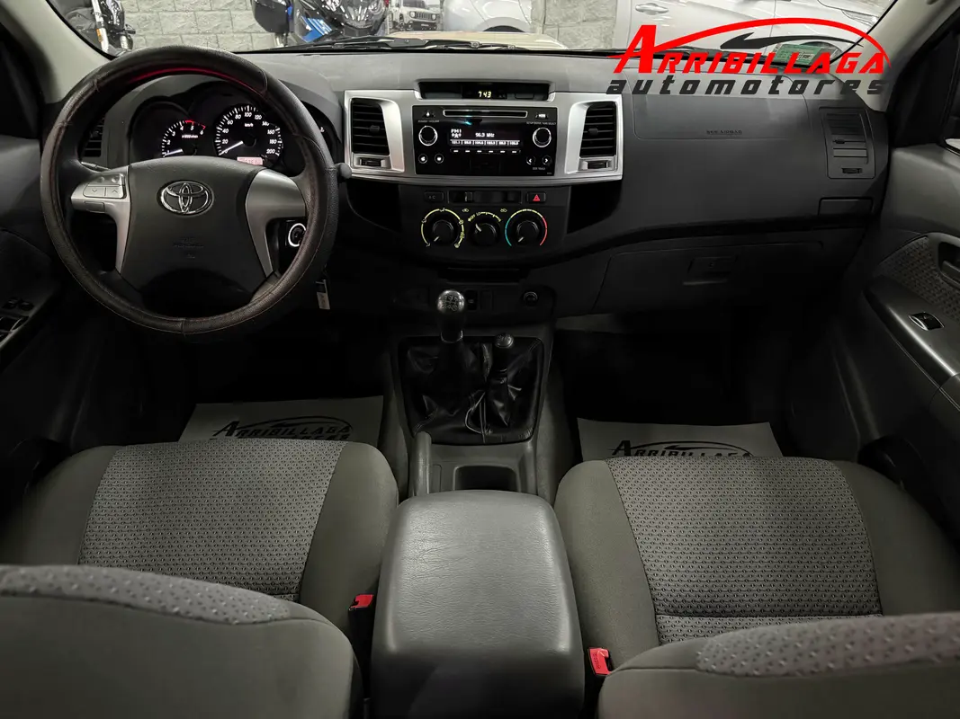 Mira esta publicación de Toyota Hilux 2015 en Motordil