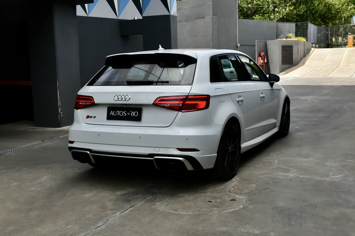 Mira esta publicación de Audi RS3 2018 en Motordil