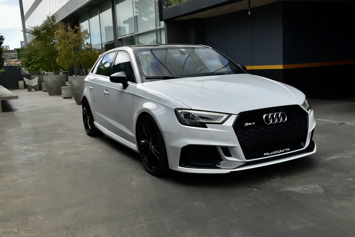 Mira esta publicación de Audi RS3 2018 en Motordil