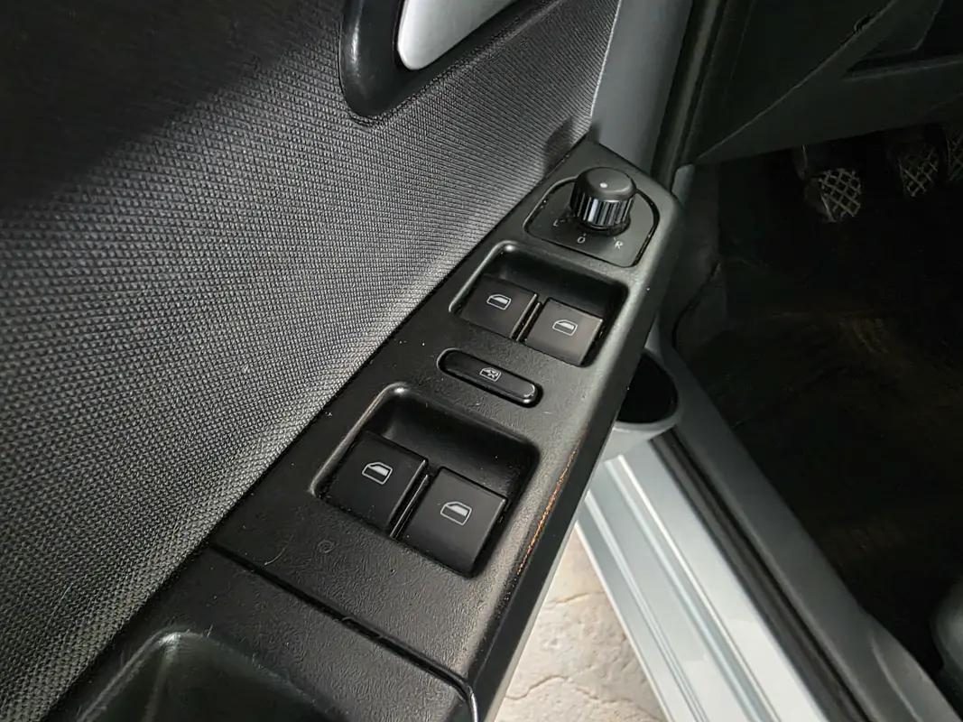 Mira esta publicación de Volkswagen Suran 2016 en Motordil