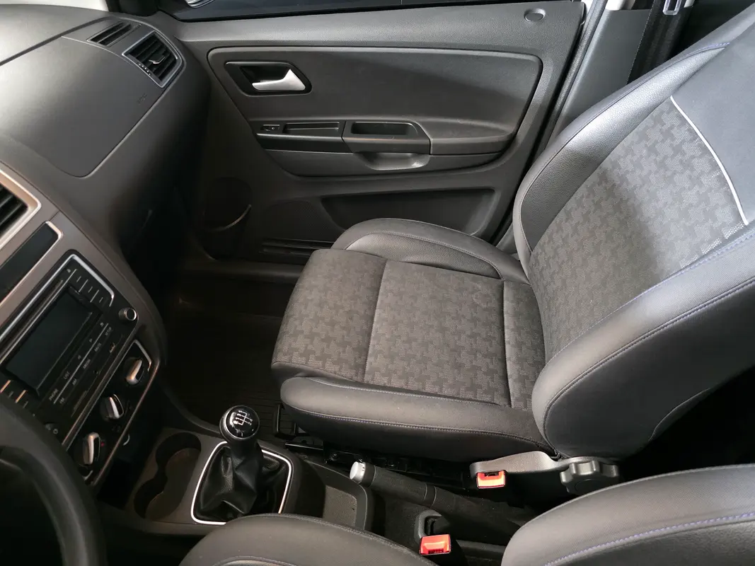 Mira esta publicación de Volkswagen Suran 2016 en Motordil