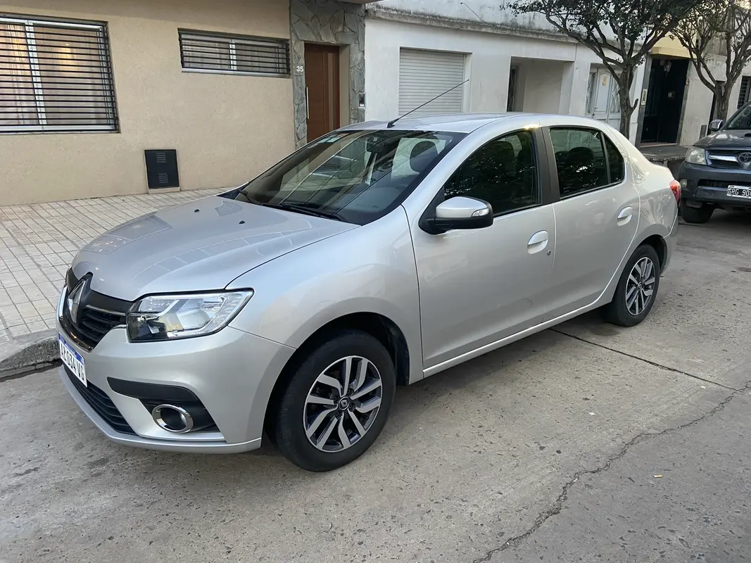 Mira esta publicación de Renault Logan II 2020 en Motordil