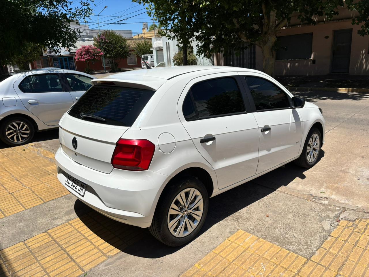 Mira esta publicación de Volkswagen Gol Trend 2020 en Motordil