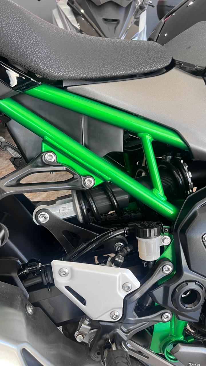 Mira esta publicación de Kawasaki z 900 2024 en Motordil