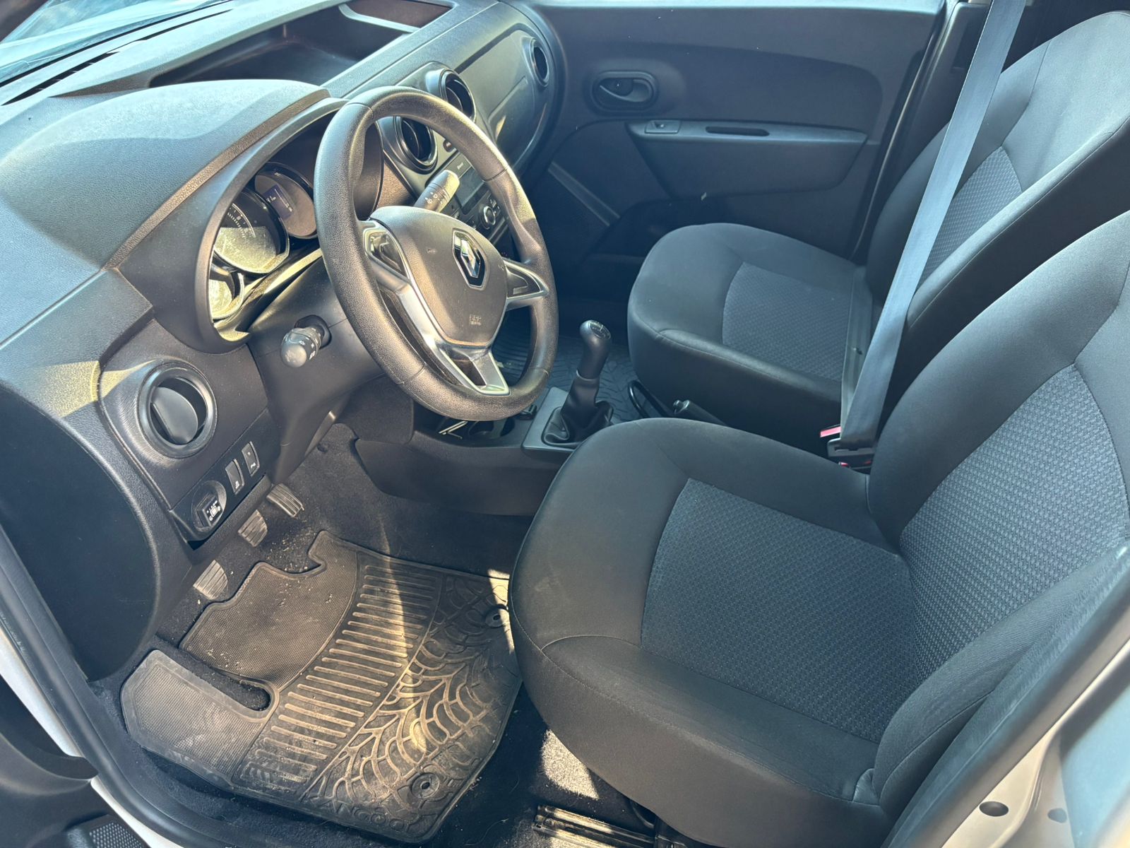 Mira esta publicación de Renault Kangoo 2023 en Motordil