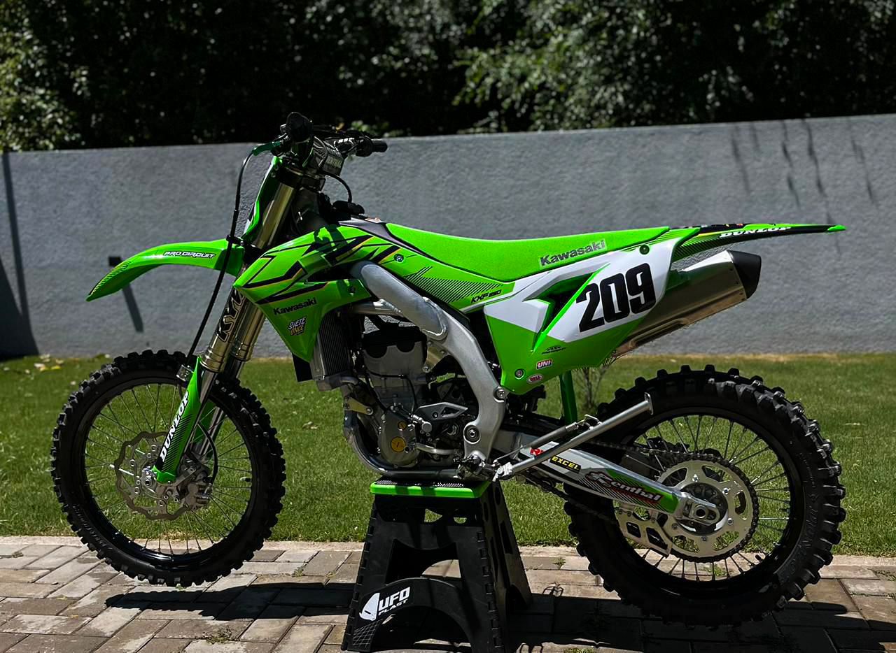 Mira esta publicación de Kawasaki KX 250 2025 en Motordil
