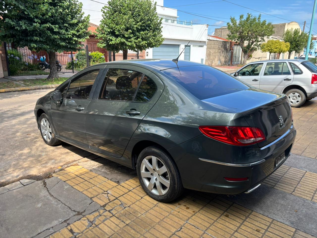 Mira esta publicación de Peugeot 408 2012 en Motordil