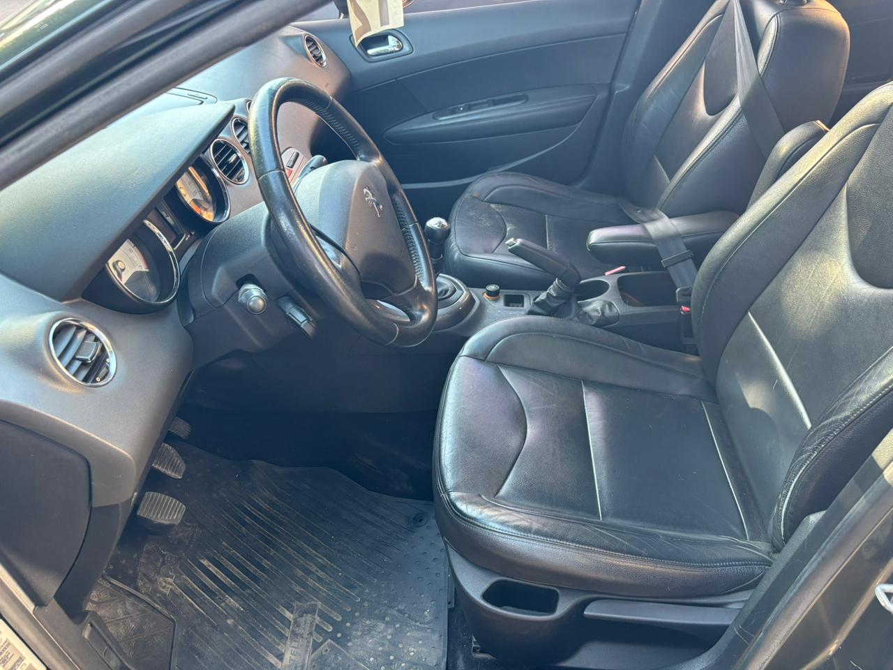 Mira esta publicación de Peugeot 408 2012 en Motordil