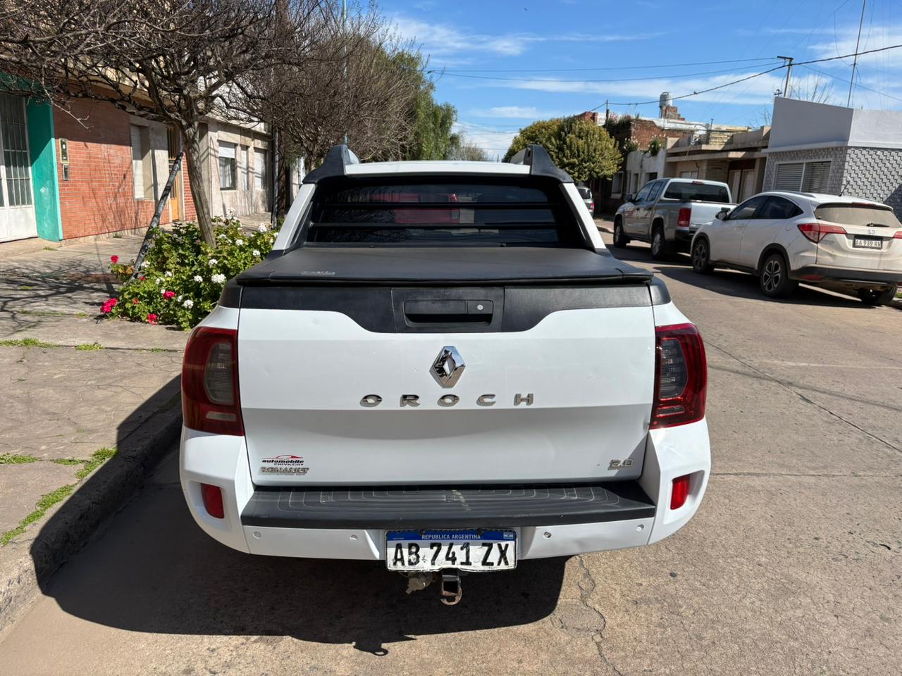 Mira esta publicación de Renault Oroch 2017 en Motordil