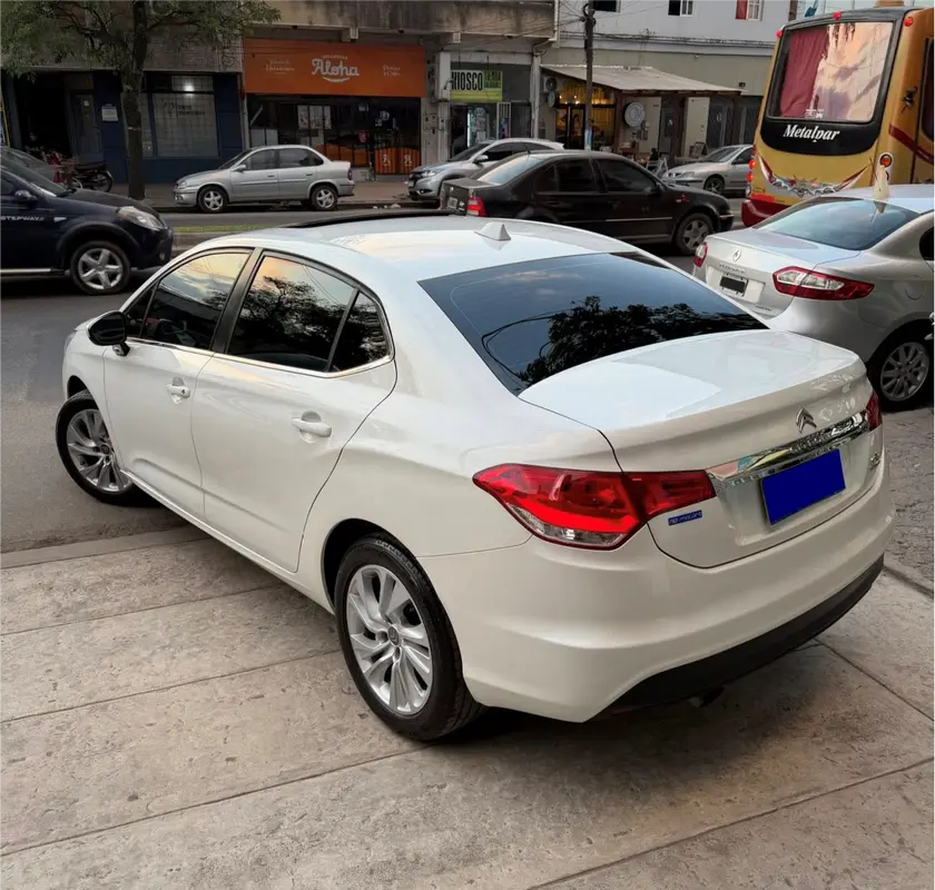 Mira esta publicación de Citroen C 4 Lounge 2017 en Motordil