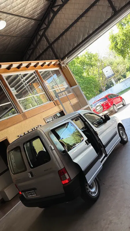 Mira esta publicación de Peugeot Partner 2016 en Motordil