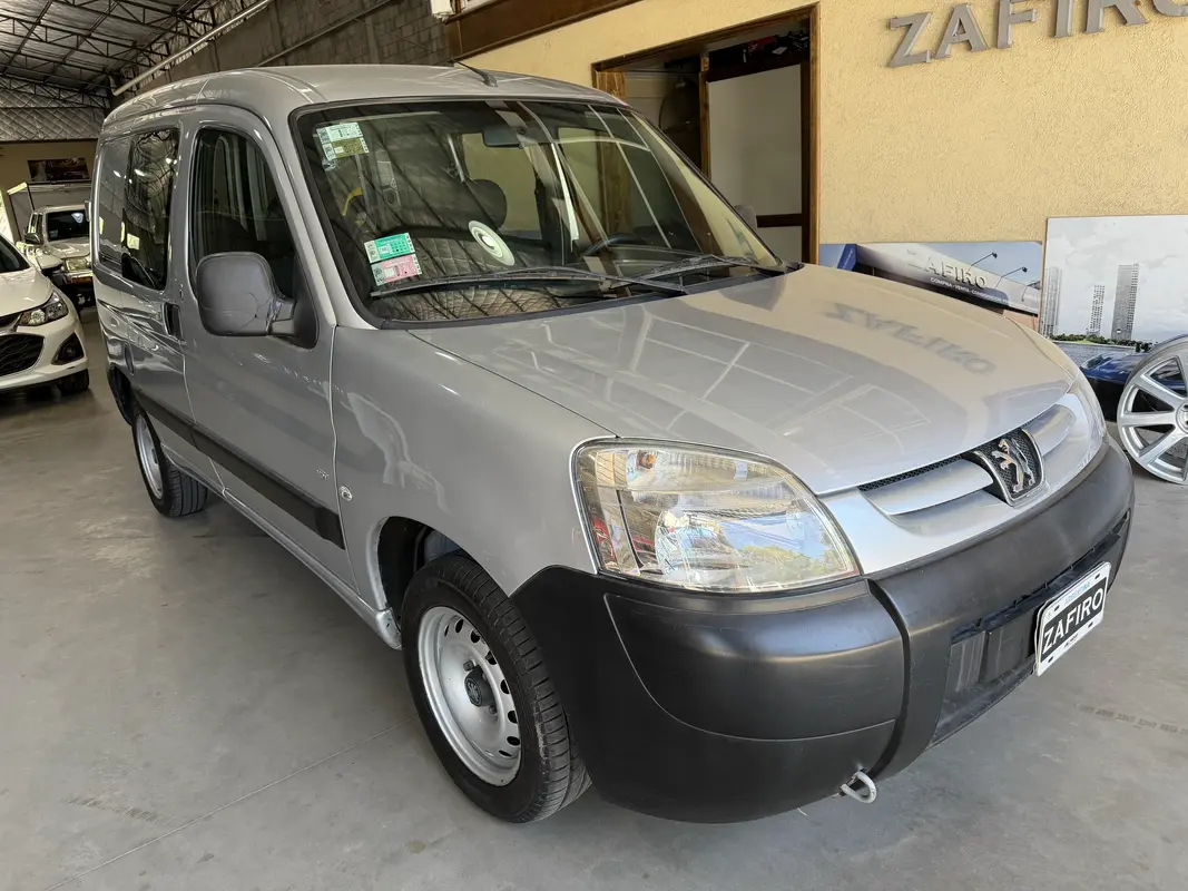 Mira esta publicación de Peugeot Partner 2016 en Motordil