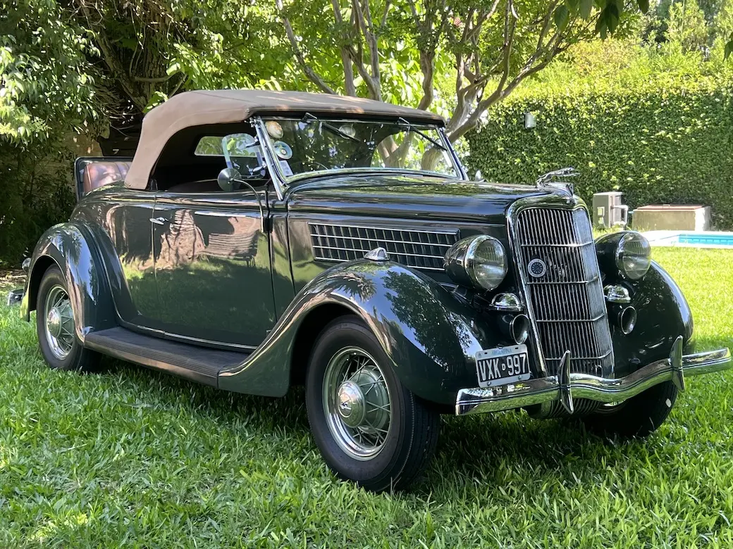 Mira esta publicación de Ford V8 1935 en Motordil