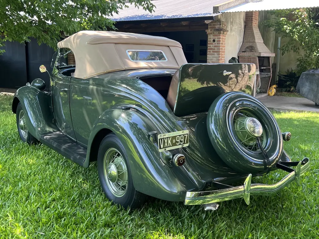 Mira esta publicación de Ford V8 1935 en Motordil