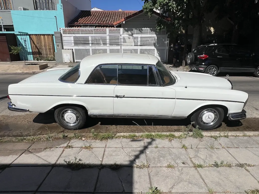 Mira esta publicación de Mercedes Benz 300 1964 en Motordil