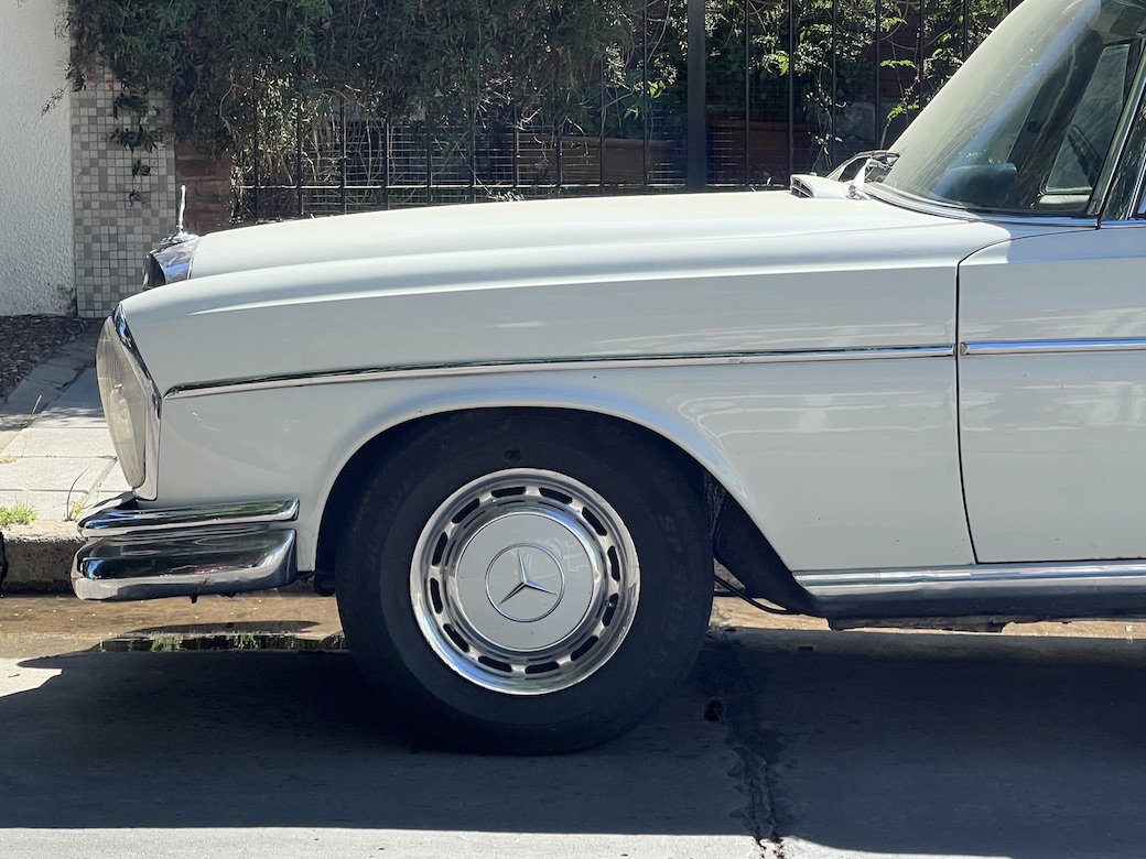 Mira esta publicación de Mercedes Benz 300 1964 en Motordil