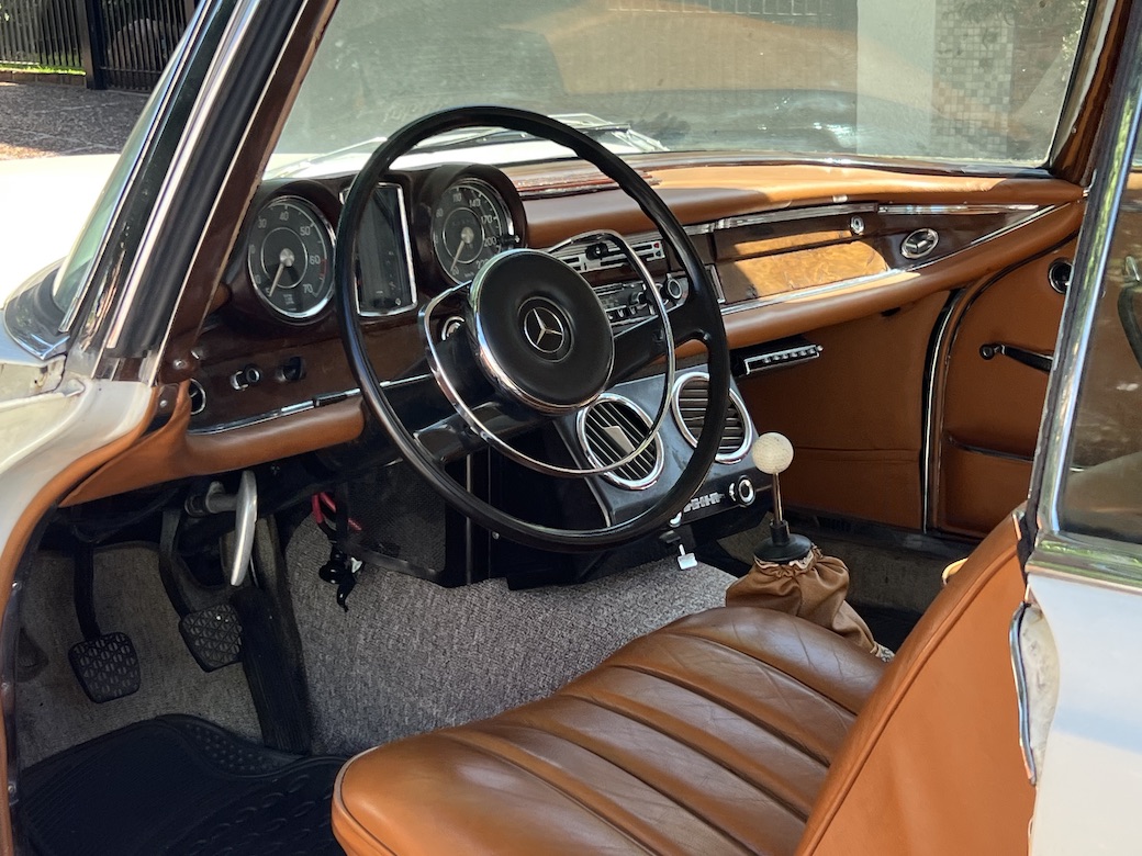 Mirá esta publicación de Mercedes Benz 300