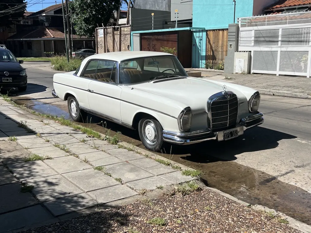 Mira esta publicación de Mercedes Benz 300 1964 en Motordil