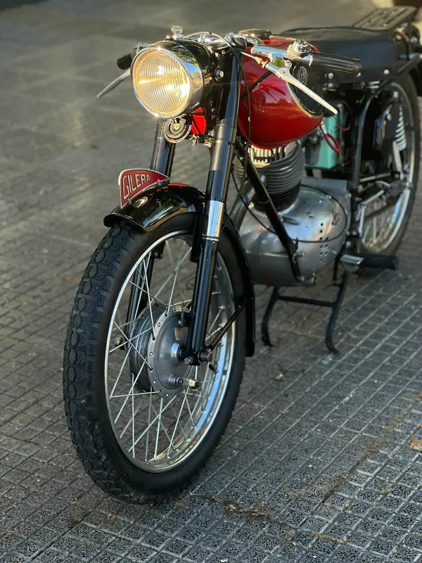Mira esta publicación de Gilera 150 1955 en Motordil