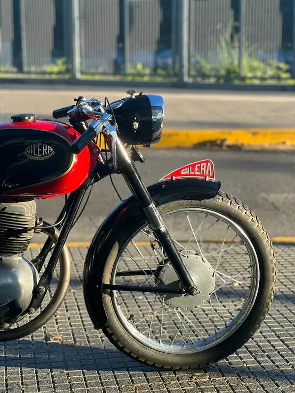 Mira esta publicación de Gilera 150 1955 en Motordil