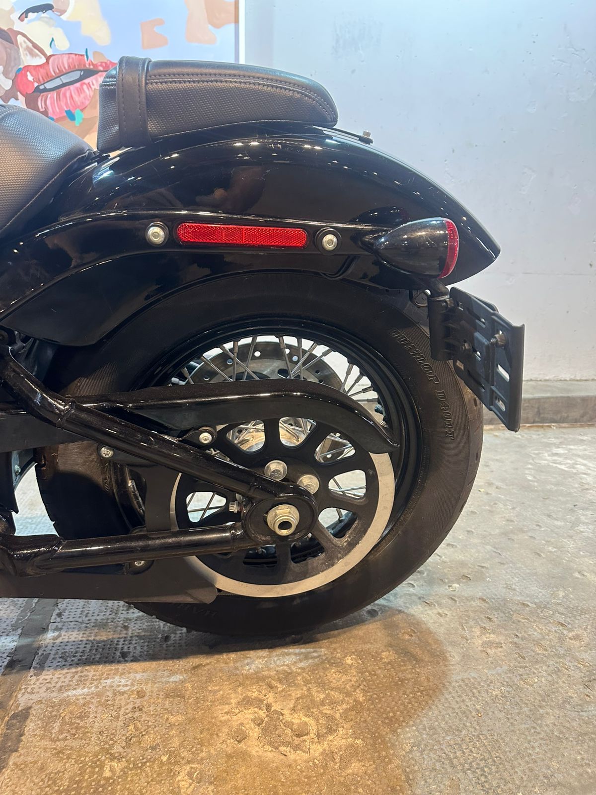 Mirá esta publicación de Harley Davidson FLS Softail Slim Black