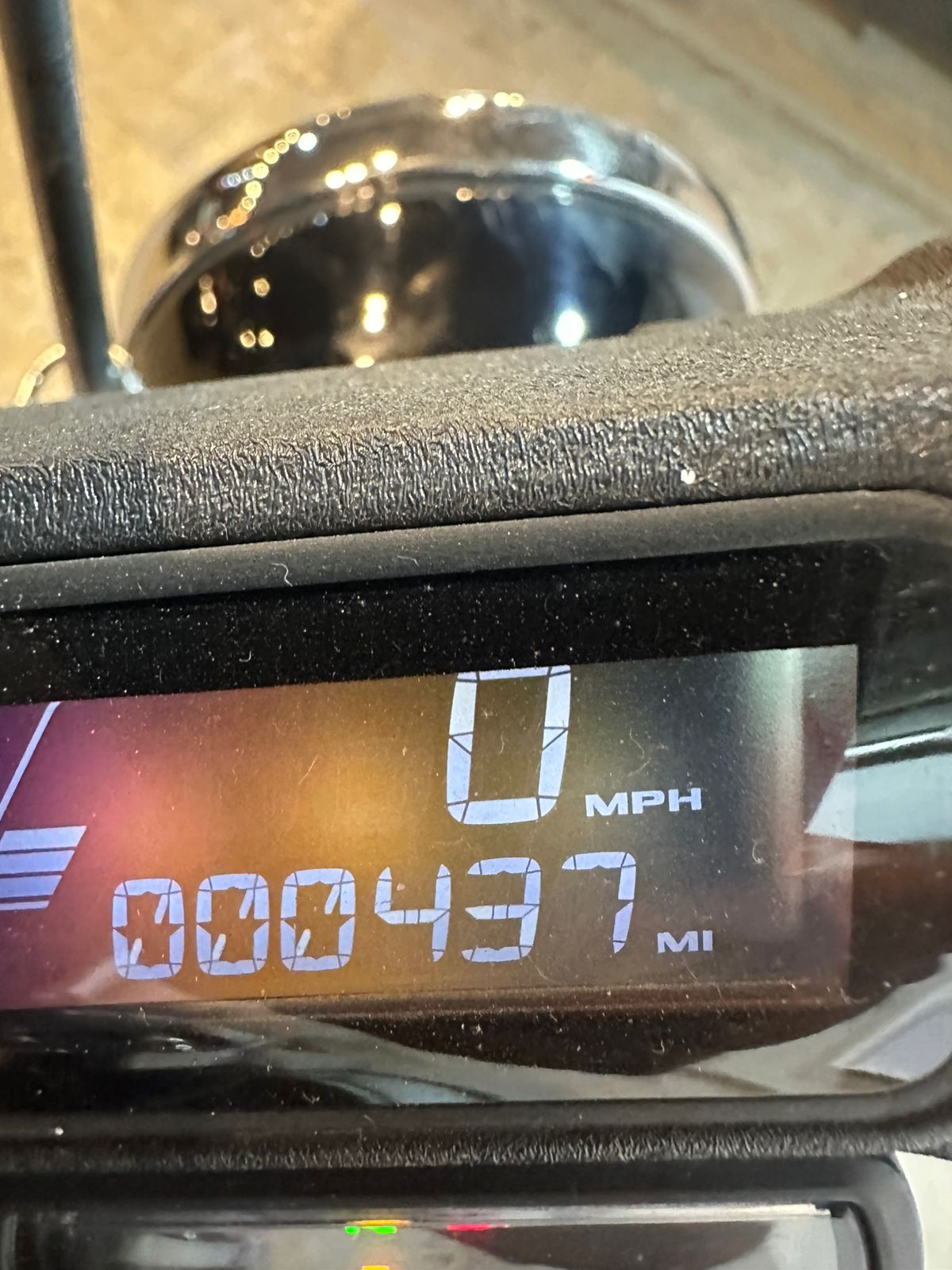 Mira esta publicación de Harley Davidson FLS Softail Slim Black 2021 en Motordil