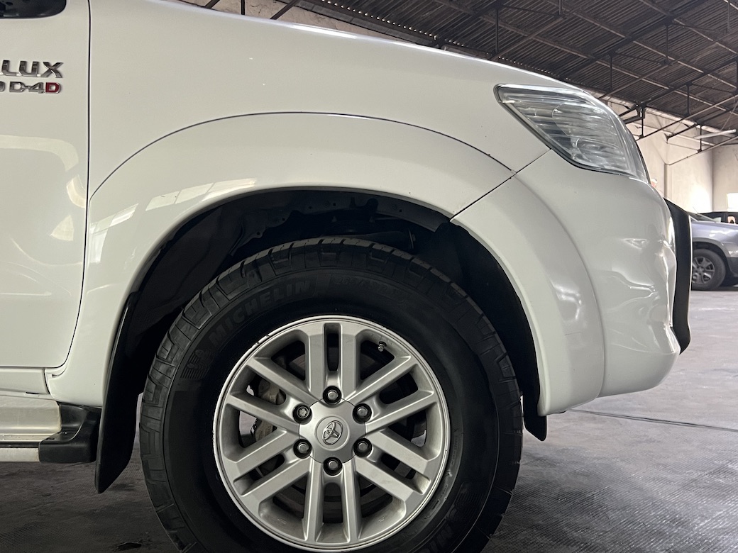 Mira esta publicación de Toyota Hilux 2015 en Motordil