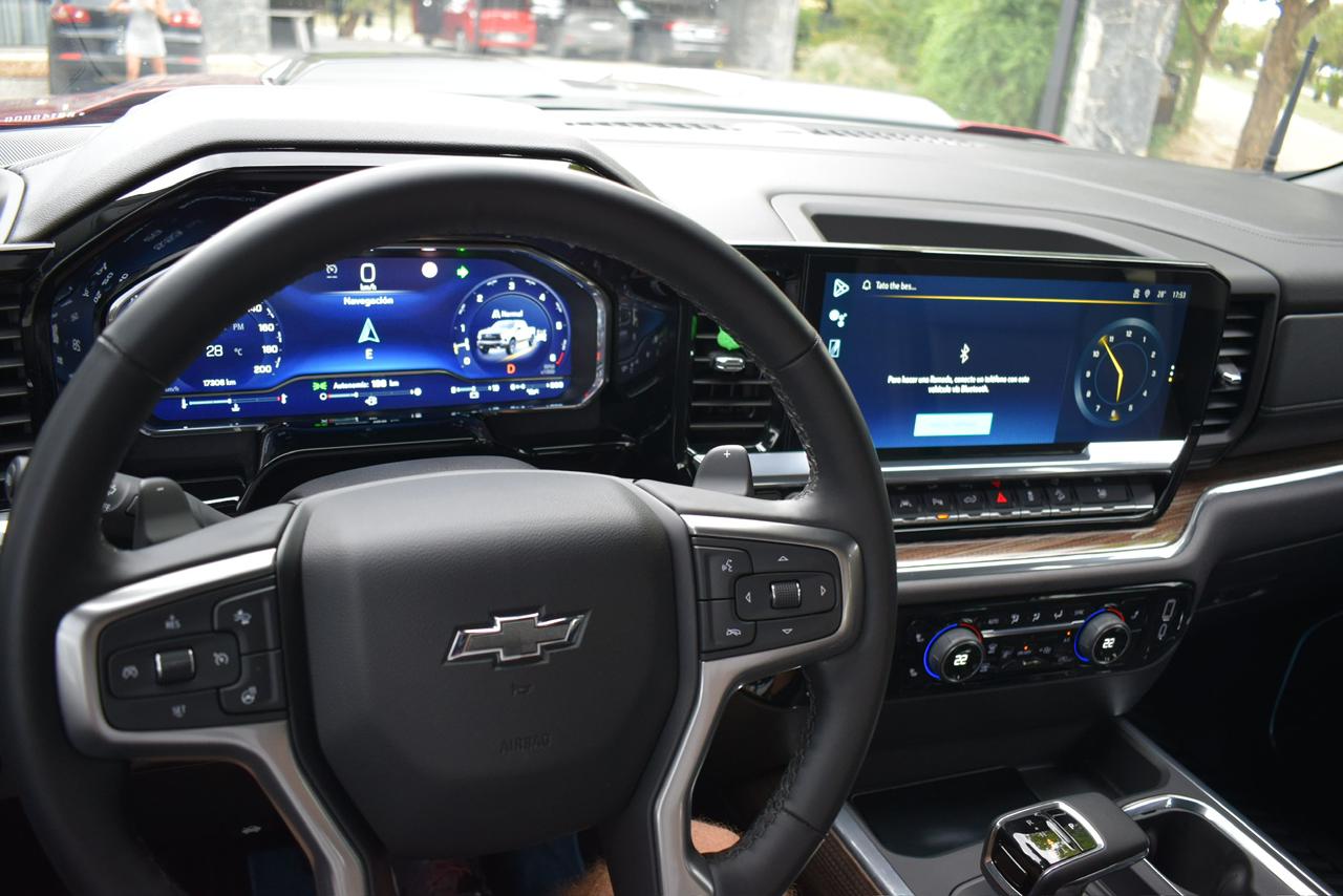 Mira esta publicación de Chevrolet Silverado 2025 en Motordil