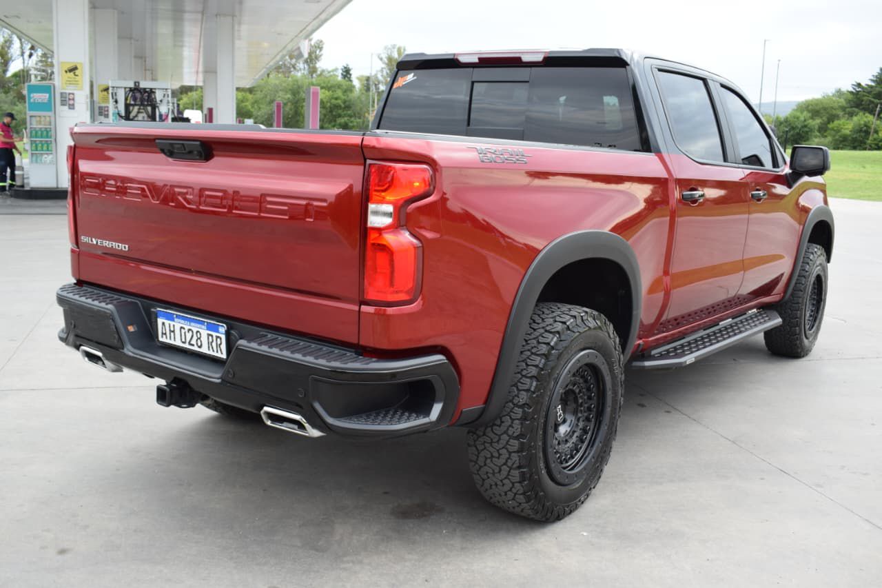 Mira esta publicación de Chevrolet Silverado 2025 en Motordil