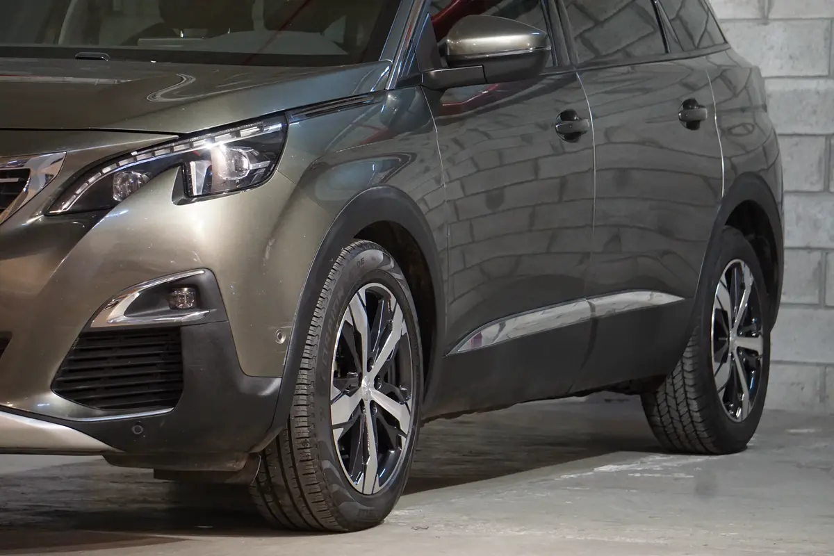 Mira esta publicación de Peugeot 5008 2018 en Motordil