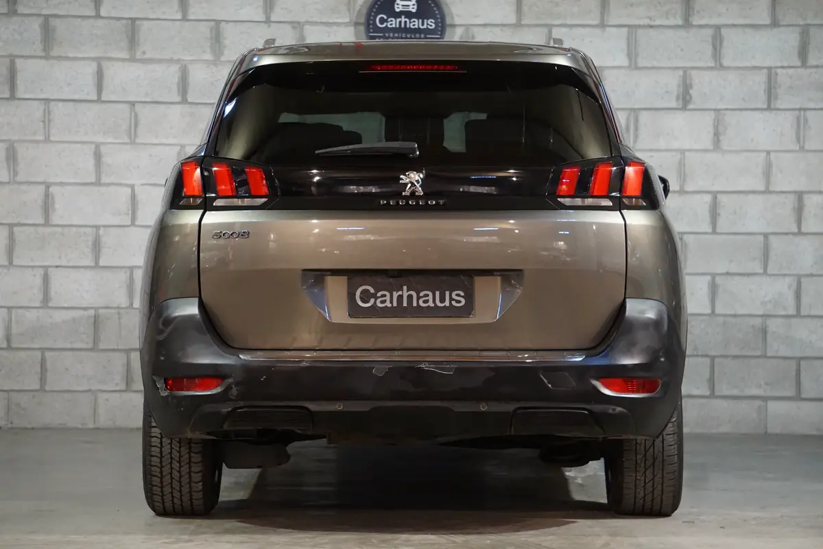 Mira esta publicación de Peugeot 5008 2018 en Motordil