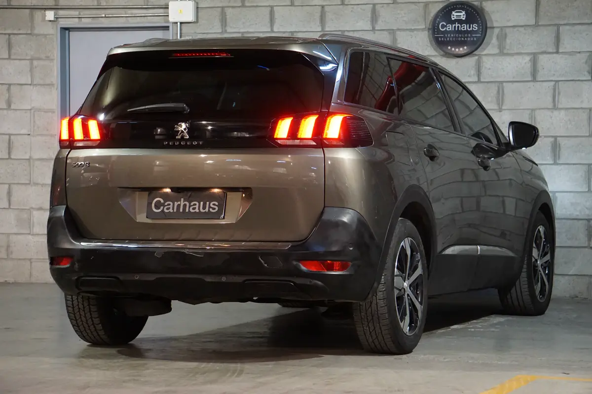 Mirá esta publicación de Peugeot 5008