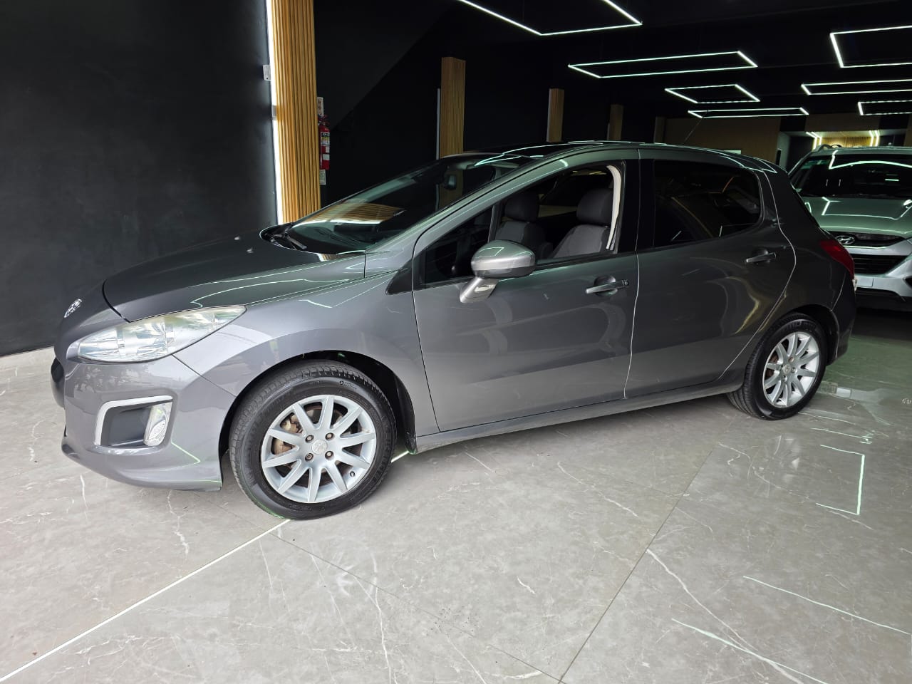 Mira esta publicación de Peugeot 308 2012 en Motordil