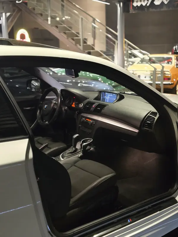 Mira esta publicación de BMW Serie 1 2011 en Motordil