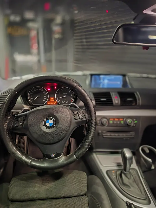 Mira esta publicación de BMW Serie 1 2011 en Motordil