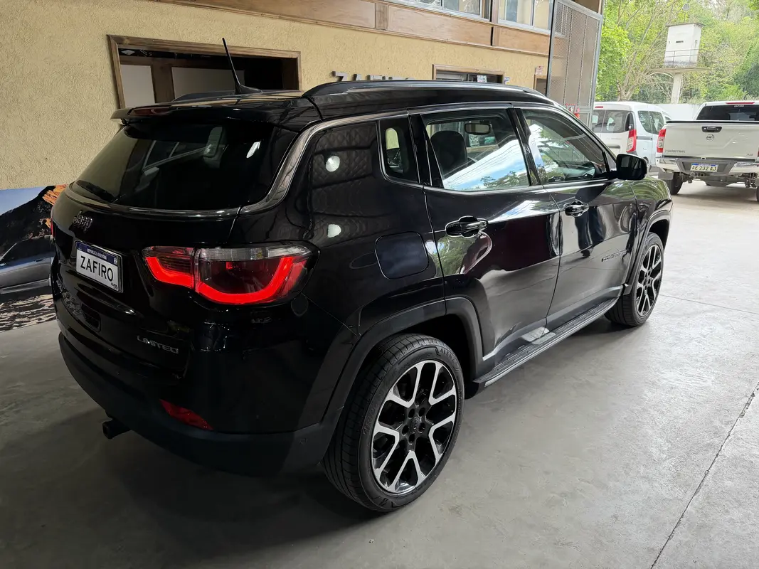 Mira esta publicación de Jeep Compass 2019 en Motordil