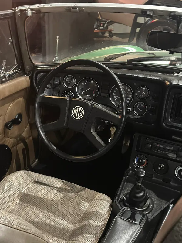 Mira esta publicación de MG Otros 1979 en Motordil