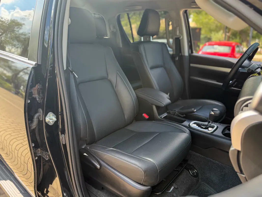 Mira esta publicación de Toyota Hilux 2024 en Motordil