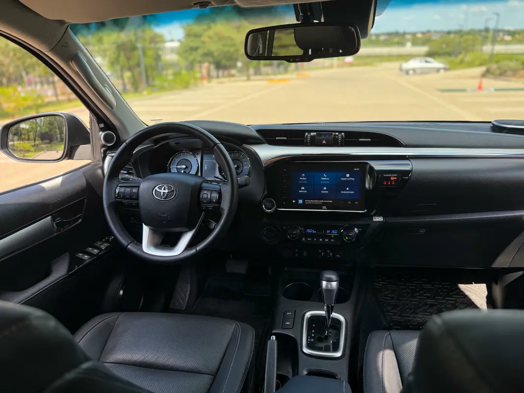 Mira esta publicación de Toyota Hilux 2024 en Motordil